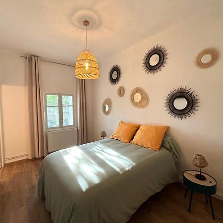 Appartement Eygalieres Avec Petit Jardin מראה חיצוני תמונה